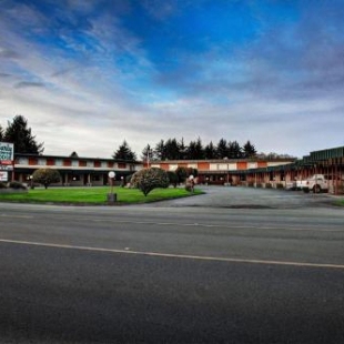 Фотография мотеля Curly Redwood Lodge