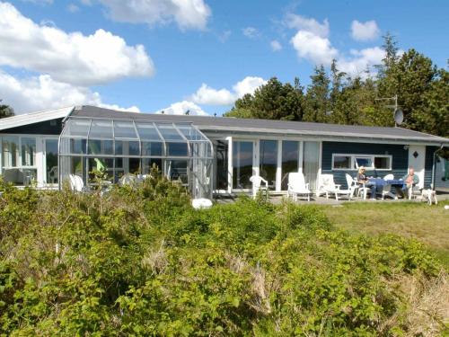 Фотография гостевого дома Four-Bedroom Holiday home in Ebeltoft 2