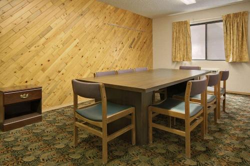 Фотография гостиницы Days Inn by Wyndham Rawlins