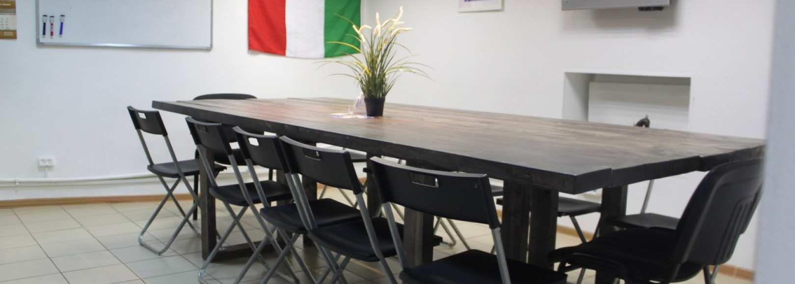 Фотография комнаты для переговоров VeloHostel