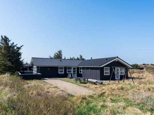 Фотография гостевого дома Holiday home Henne XCIII