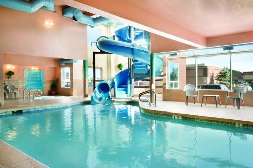 Фотография гостиницы Days Inn by Wyndham Calgary Airport