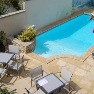 Фотографии гостиницы
Logis Hôtel Au Tambour