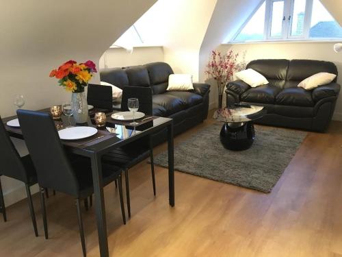 Фотография квартиры An ENTIRE 2bed - Risinghurst Oxford