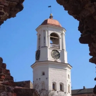 Фотография квартиры Квартира у Часовой Башни с Просторной Кухней