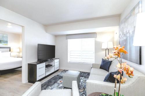 Фотография гостиницы WaterWalk- Kansas City- Overland Park