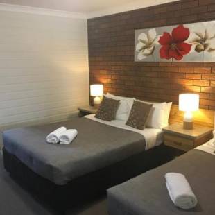 Фотографии мотеля
Ruthven Street Motor Inn