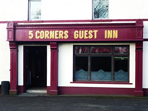 Фотография гостиницы 5 Corners Guest Inn