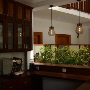 Фотографии гостиницы 
            House On The Bend