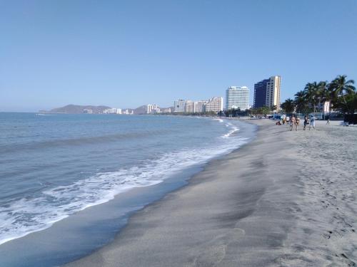 Фотография гостиницы Hotel West Plaza