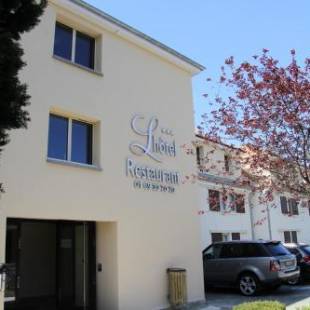 Фотографии гостиницы
Logis Lhôtel Restaurant Antony Verrières Le Buisson