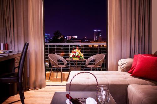 Фотография гостиницы Bidwood Suite Hotel