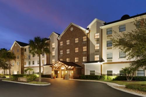Фотография гостиницы Staybridge Suites Tampa East- Brandon, an IHG Hotel