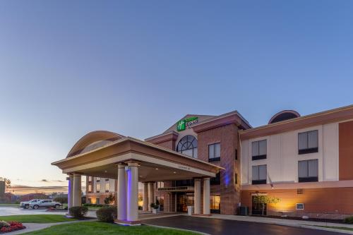 Фотография гостиницы Holiday Inn Express Hotel & Suites Bowling Green, an IHG Hotel