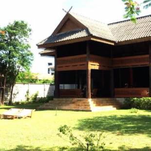 Фотографии гостиницы
Ruen Thai Rim Haad