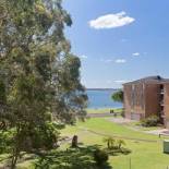 Фотография гостевого дома 14 'Mistral Court' 17 Mistral Close - across the road from the beach