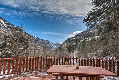 Фотографии гостевого дома 
            Home with San Juan Mountain Views-2 miles to Ouray!