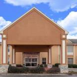 Фотография гостиницы Quality Inn & Suites I-40 East