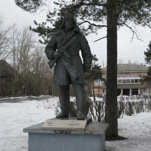 Фотография памятника Памятник Воин-партизан