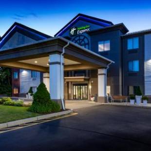 Фотографии гостиницы 
            Holiday Inn Express Newport North - Middletown, an IHG Hotel