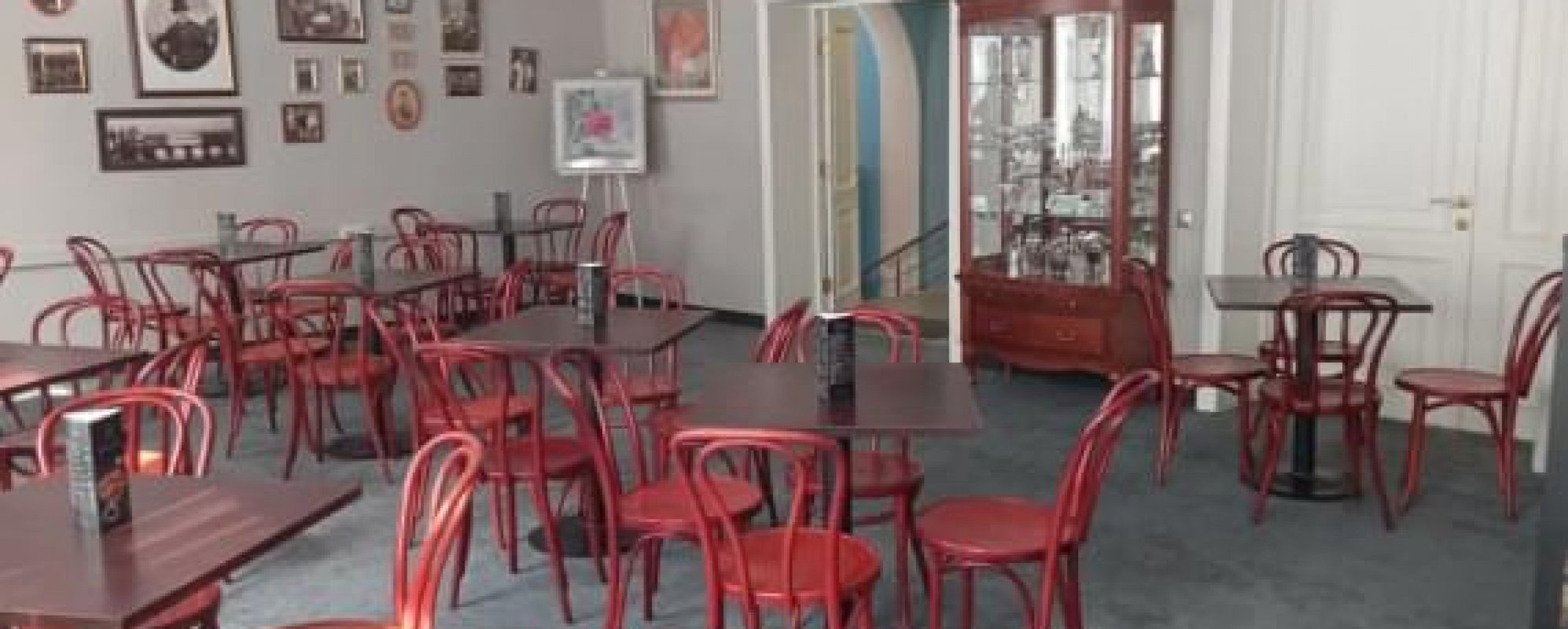 Фотографии банкетного зала Зал кафе Клевер