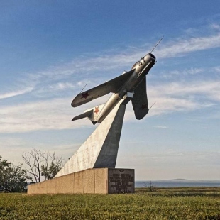Фотография достопримечательности Памятник-самолет МиГ-17