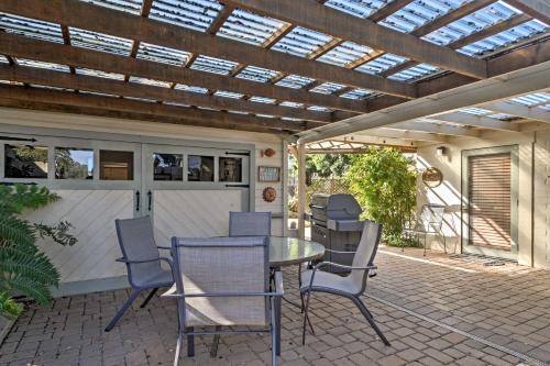 Фотографии гостевого дома 
            Cozy Arroyo Grande Cottage with Patio - Near it All!