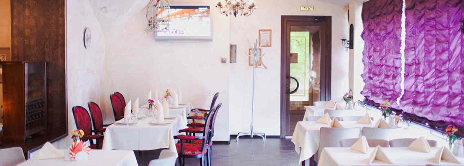 Фотография банкетного зала Божоле