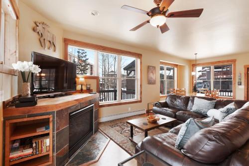 Фотография гостевого дома Breezy’s Mountain View Hideaway