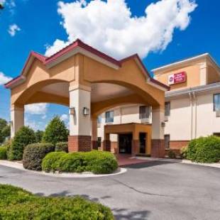Фотографии гостиницы 
            Best Western Plus Suites Greenville