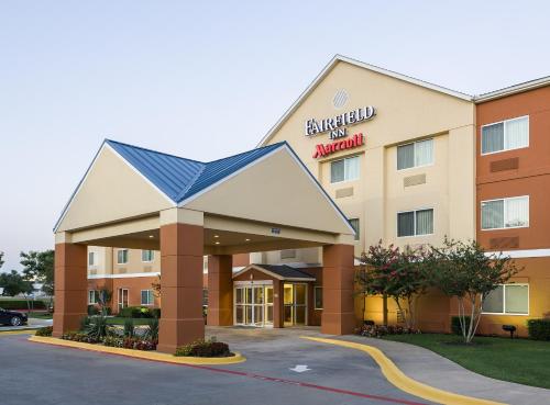 Фотография гостиницы Fairfield Inn & Suites Dallas Park Central