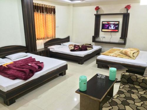 Фотографии гостиницы 
            Hotel Vrandavan Palace Near Mahakal Temple