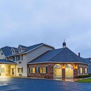 Фотографии гостиницы 
            Super 8 by Wyndham Reedsburg