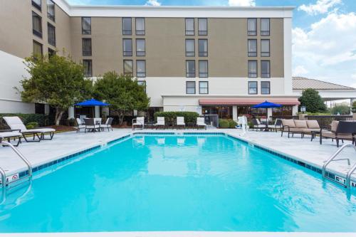 Фотография гостиницы Holiday Inn Express & Suites Wilmington-University Center, an IHG Hotel