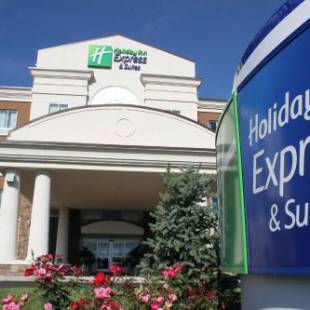 Фотографии гостиницы 
            Holiday Inn Express Hotel & Suites Terre Haute, an IHG Hotel