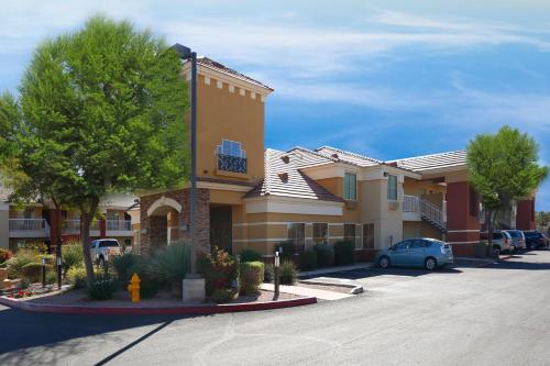 Фотография гостиницы Extended Stay America Suites - Phoenix - Chandler - E Chandler Blvd