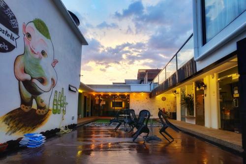 Фотография хостела Beds In Garden Hostel