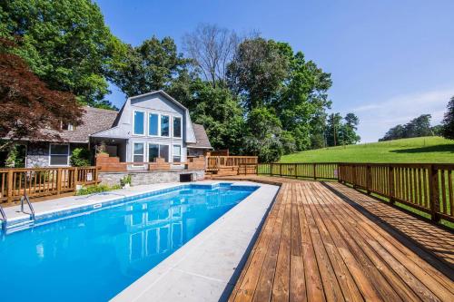 Фотография гостевого дома Summer books up fast here!!! Taking 2020 bookings