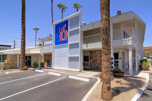 Фотография гостиницы Motel 6 Old town Scottsdale Fashion Square