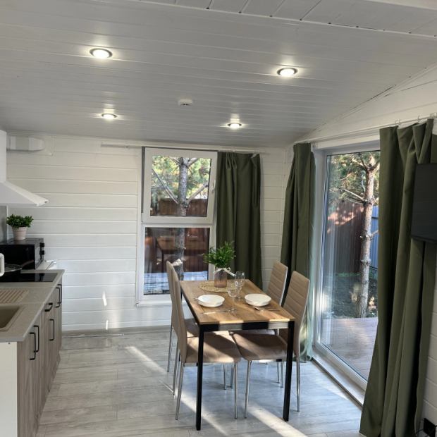 Фотографии Коттеджа 
            Частный дом Добрый дом в соснах