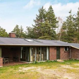 Фотографии гостевого дома
Three-Bedroom Holiday home in Nørre Nebel 6