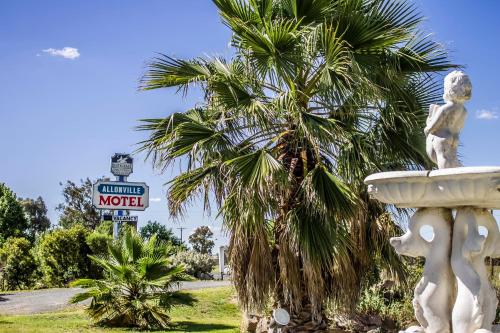 Фотография мотеля Allonville Gardens Motel