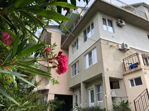 Фотографии гостевого дома
У Друзей