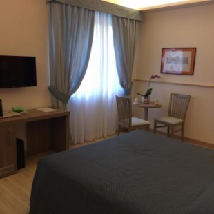 Фотография гостевого дома Fleming Suites