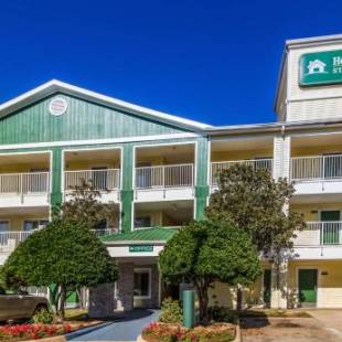 Фотографии мотеля 
            HomeTowne Studios by Red Roof Houston - West Oaks