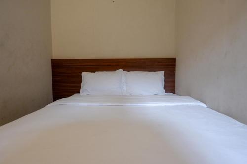 Фотография гостиницы RedDoorz @ Jalan Wonosari KM.9