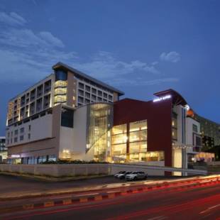 Фотографии гостиницы
Starlit Suites