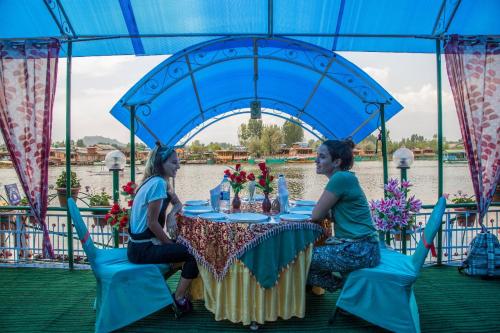 Фотография мини отеля Swan Group of Houseboats, Golden Dal Lake