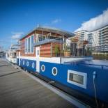 Фотография мини отеля Barge At Titanic