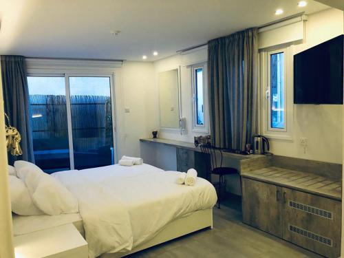 Фотография апарт отеля White 11